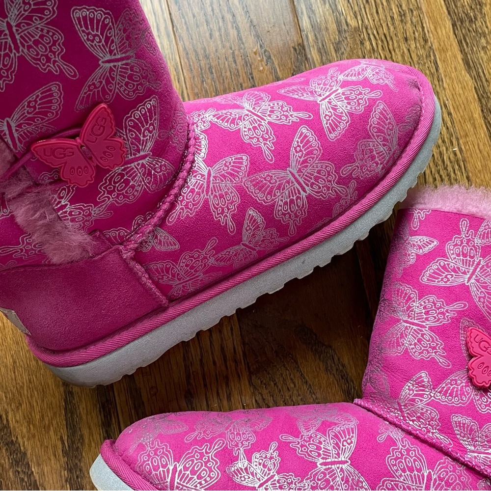 UGG K Bailey Button Butterfly boots (big girl)